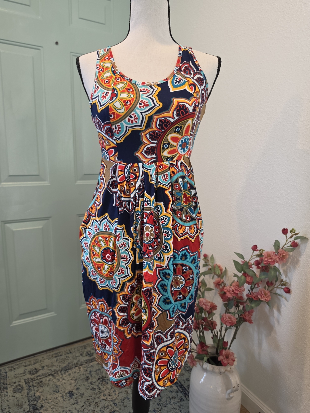 Multicolor Sleeveless Scoop Neck Midi Dress - XS